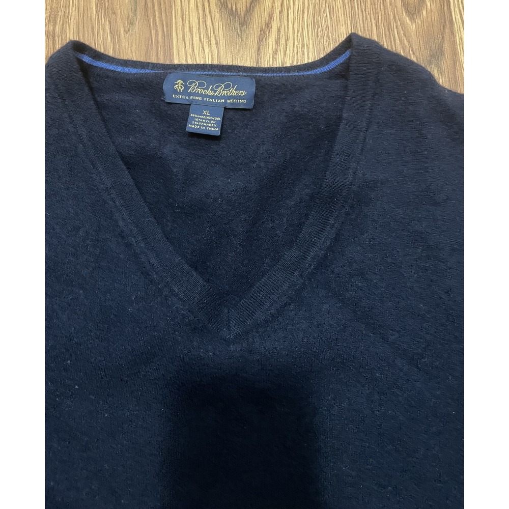 Brooks Brothers Mens XL V Neck Sweater Italian Merino Wool Navy Blue - Picture 3 of 11